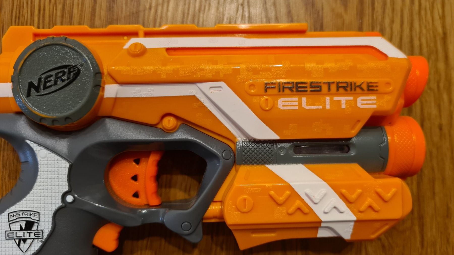 Nerf Giocattoli: NERF Firestrike Elite, Laser Batterie betrieben – Usato da Winkel venduto da Heuresis 2