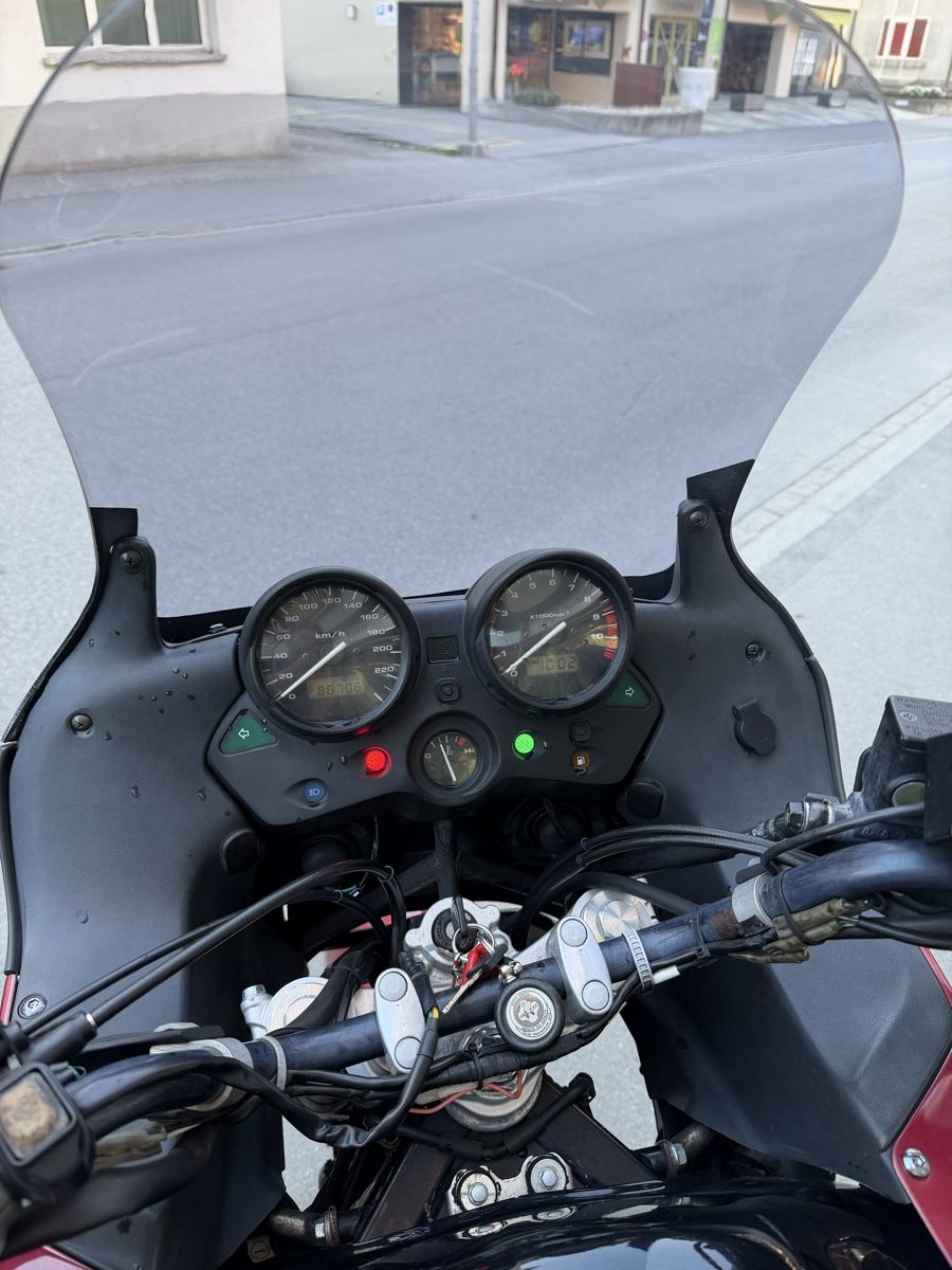 Honda Touring: Honda Varadero XL1000 – Usato da Laax GR venduto da mik_nt6x 4