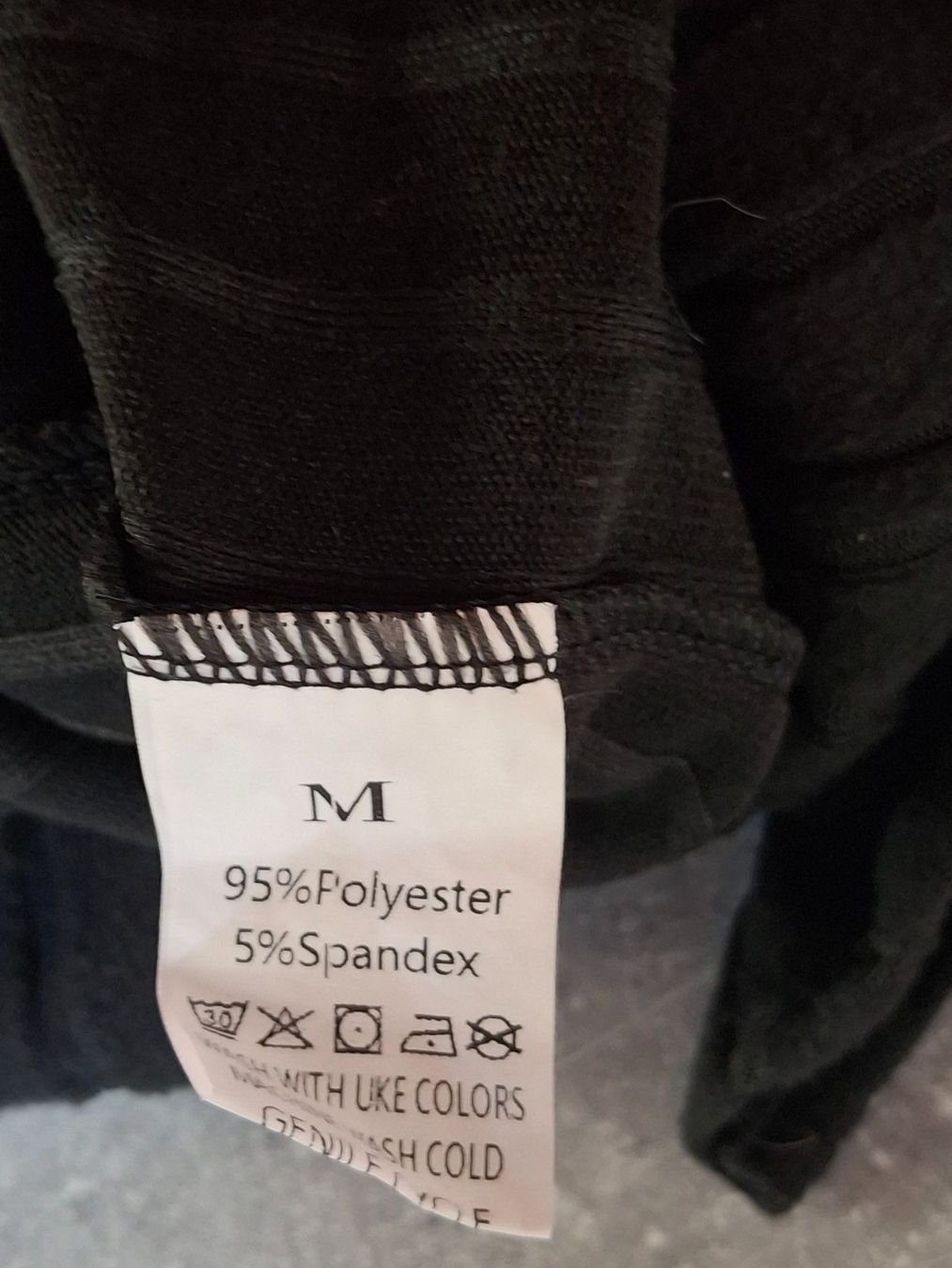 Vestiti: Robe noire taille M – Usato da Villiers venduto da san_jn5w 5