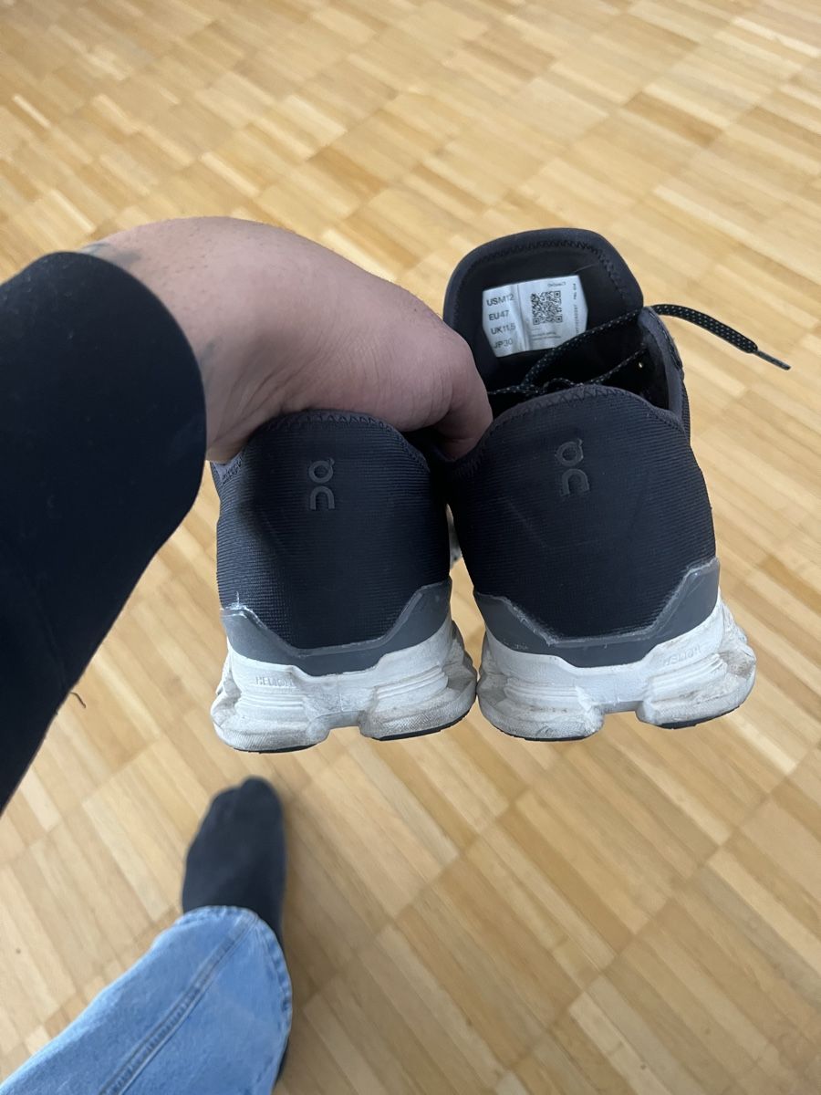On Scarpe da uomo: Herren Turnschuhe ON Cloud Grösse 47 schwarz gebraucht – Usato da Rüti ZH venduto da Mjohnny7 2