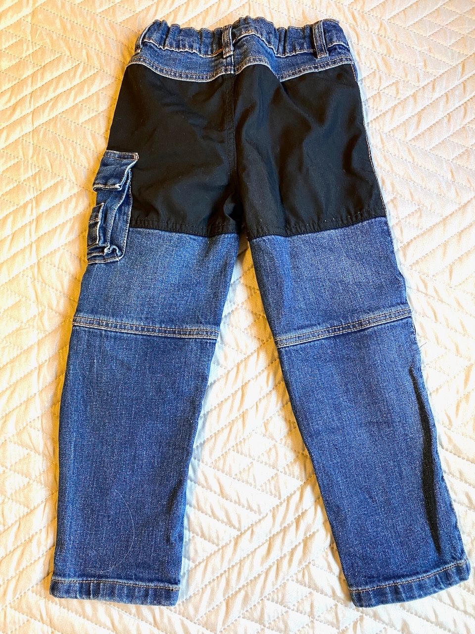 Pantalons: Kinder Cargo Freizeithose, Gr. 110 , neu – D'occasion à Uster par ros_pym8 1