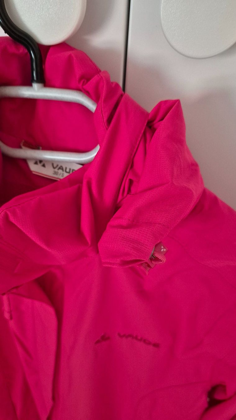 Vaude Jacken: Wanderjacke mit Kapuze Vaude Grösse 38 – Neu (gemäss Beschreibung) aus Kilchberg ZH von logn 4