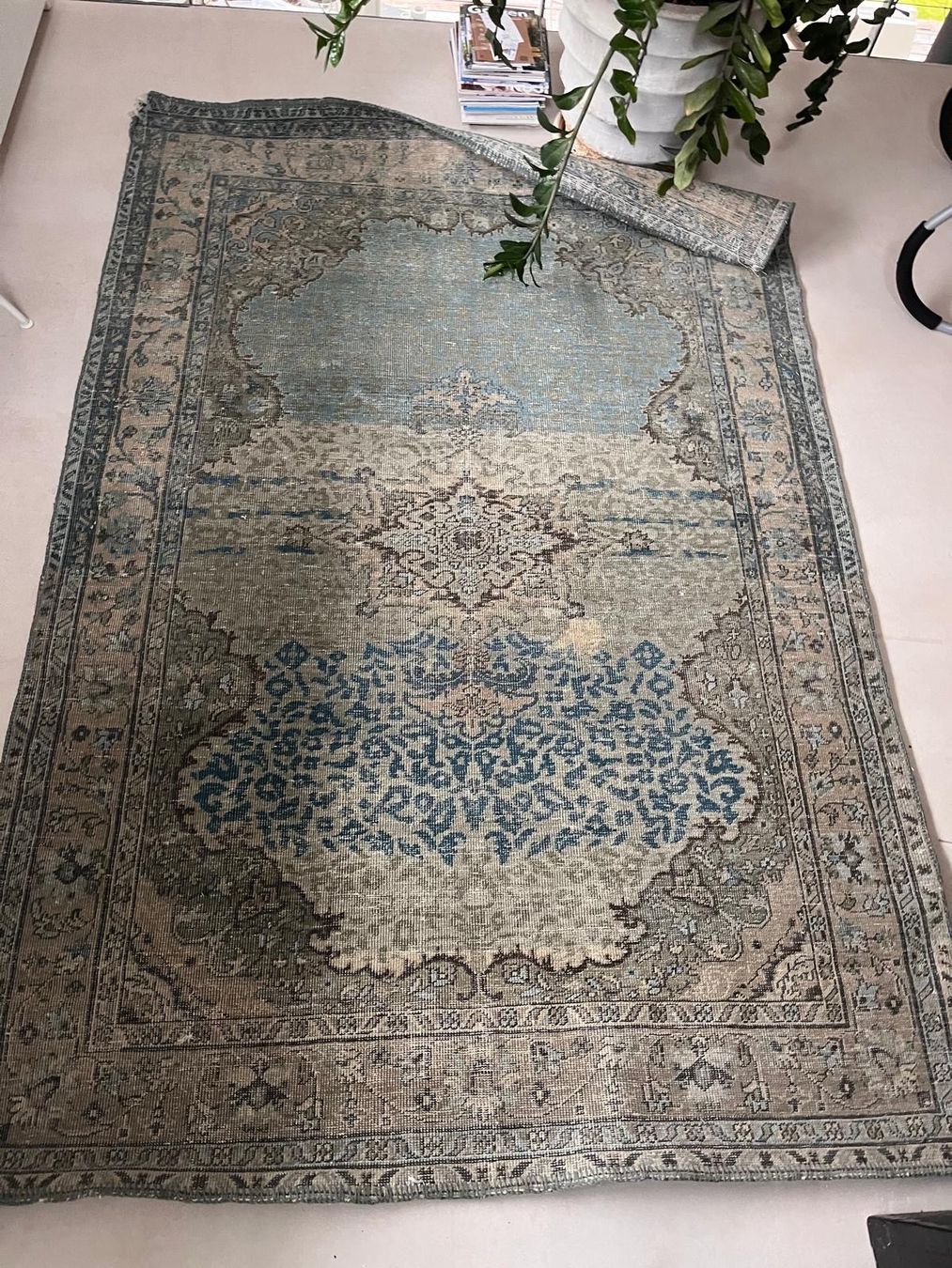 Tappeti: Vintage Teppich, hellblau gemustert, Orient-Look, Top! – Usato da selzach venduto da sanperepescador