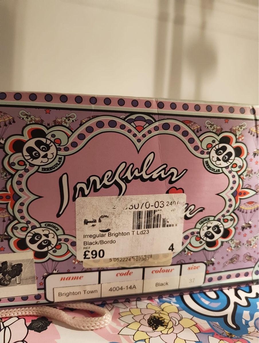 Scarpe da donna: Irregular Choice Brighton T-Straps Grösse 37 Schwarz – Nuovo (secondo la descrizione) da Zürich venduto da tos_mht7 3