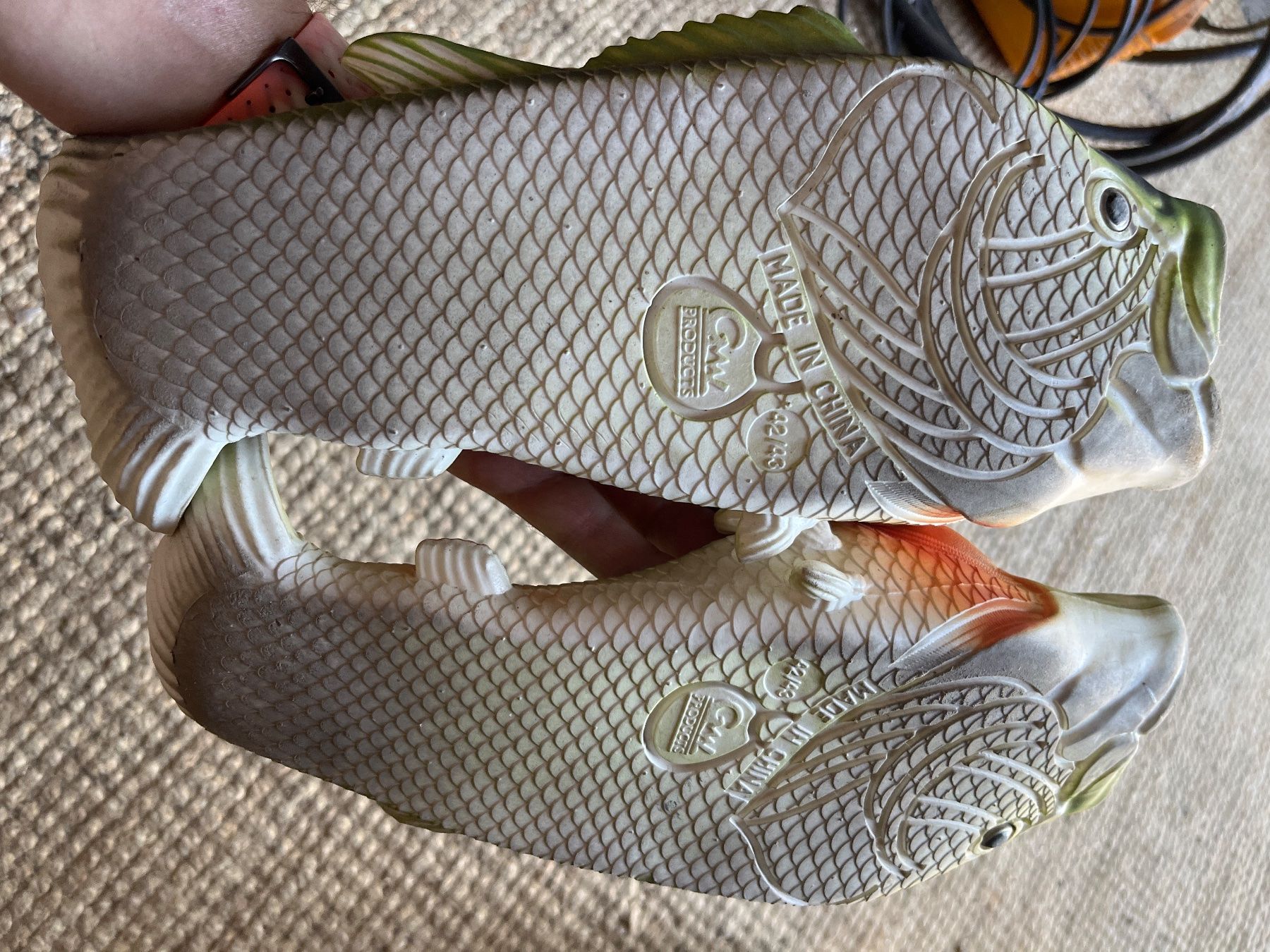 Herrenschuhe: Fisch Sandalen Grösse 42/43 – Gebraucht aus Obergerlafingen von fredd_y 1