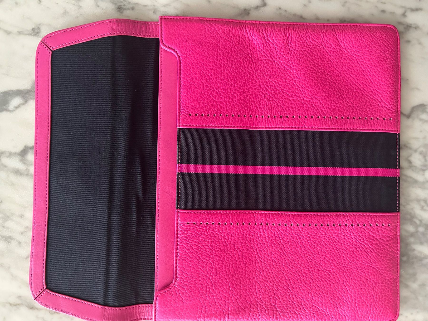 Covers & Borse: Tommy Hilfiger Tablet Case – Usato da Biel/Bienne venduto da zit_v5yc 4