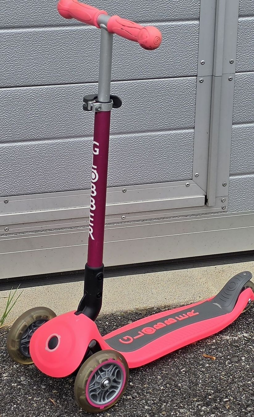 Kickboard: Globber Tretroller pink gebraucht – Usato da Wiler b. Utzenstorf venduto da Reflect_GmbH