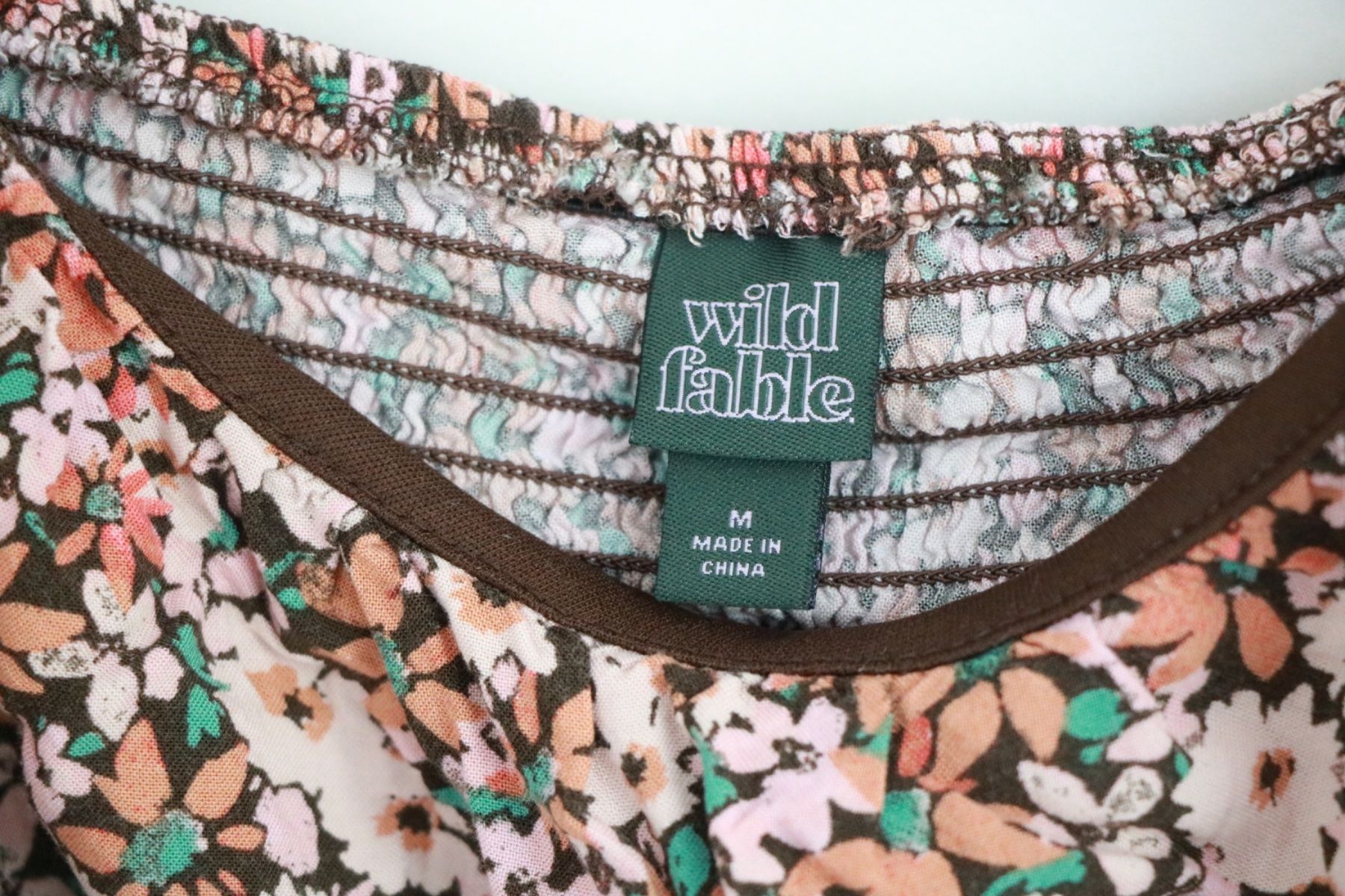 Top: Luftiges Oberteil mit Blümchen – Usato da Gachnang venduto da todressgolden 3