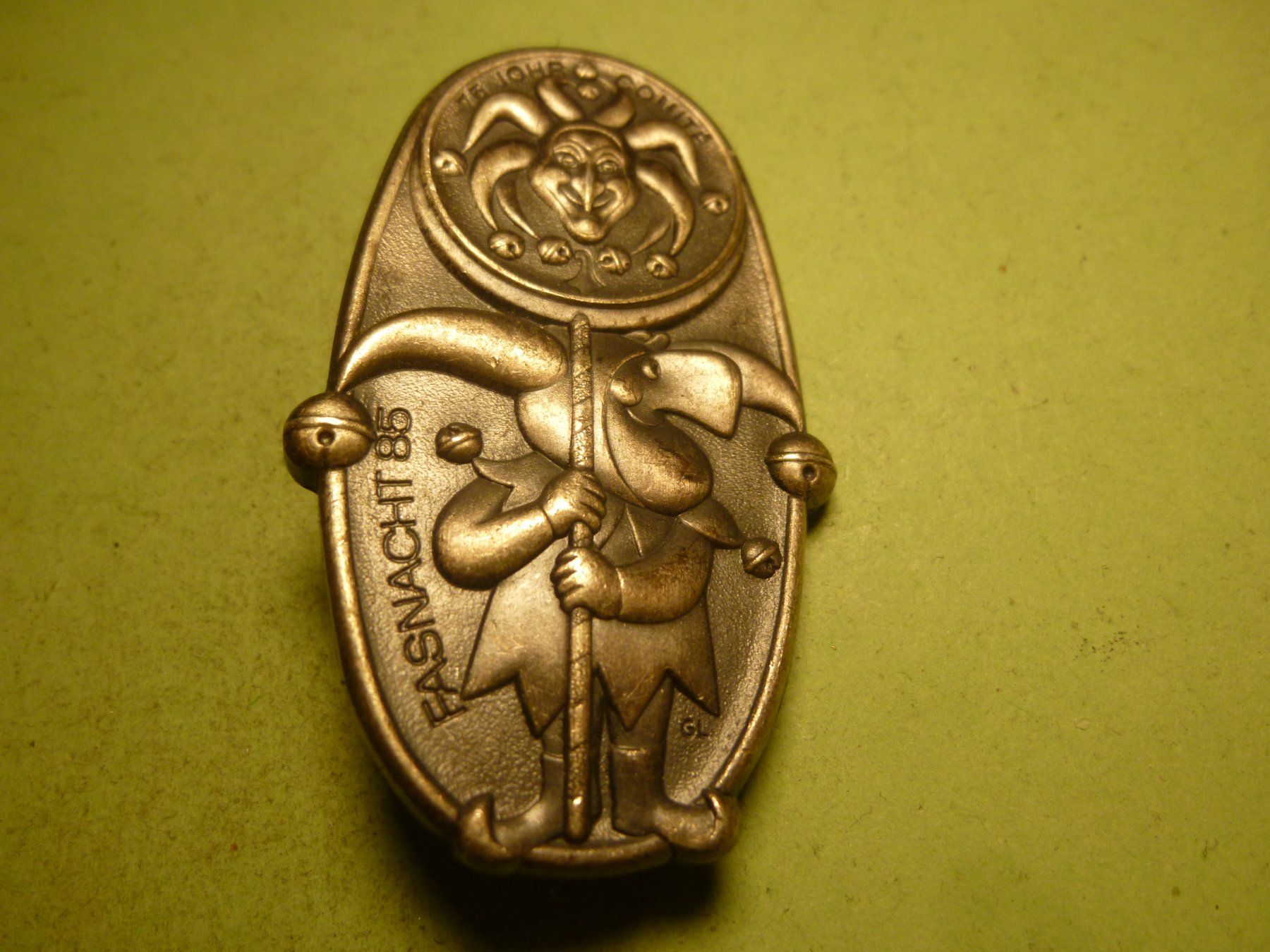 Placchette & Badge: BASEL 1985 SILBER – Usato da Ried (Muotathal) venduto da Mandarin02
