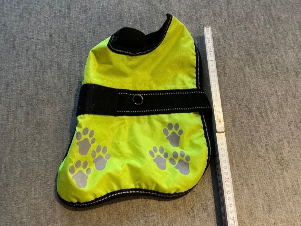 Abbigliamento: Hundemantel, Leuchtweste, wasserabweisend, Grösse S – Usato da Neerach venduto da FerreiraJe 2