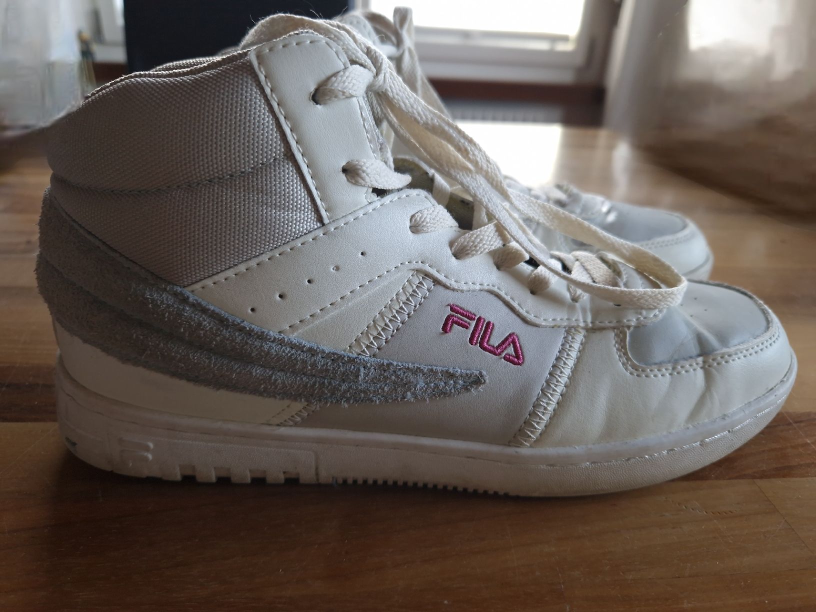 Fila Scarpe per ragazze: Fila Sneaker weiss in Grösse 40 – Usato da Niederscherli venduto da 20sydney02 1
