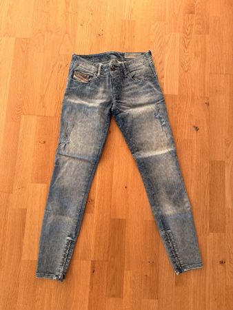 Diesel Jeans Damen Grösse 28/34 Stretch leicht verwaschen gu