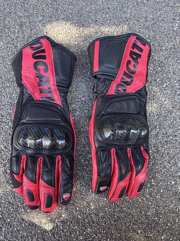 Sonstige Accessoires für Herren: Ducati Motorradhandschuhe – Gebraucht aus Winterthur von ducati.corse