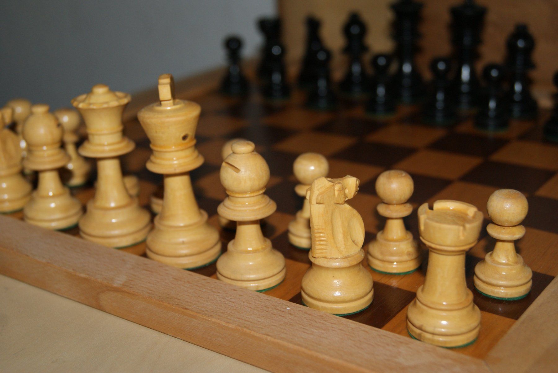 Giochi: Schach mit Staunton Figuren – Usato da Zürich venduto da Widi1 7