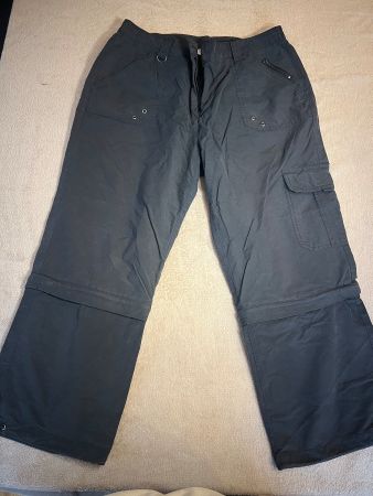 Schwarze Zipp-Off Wanderhose, Grösse 44, Top Zustand!