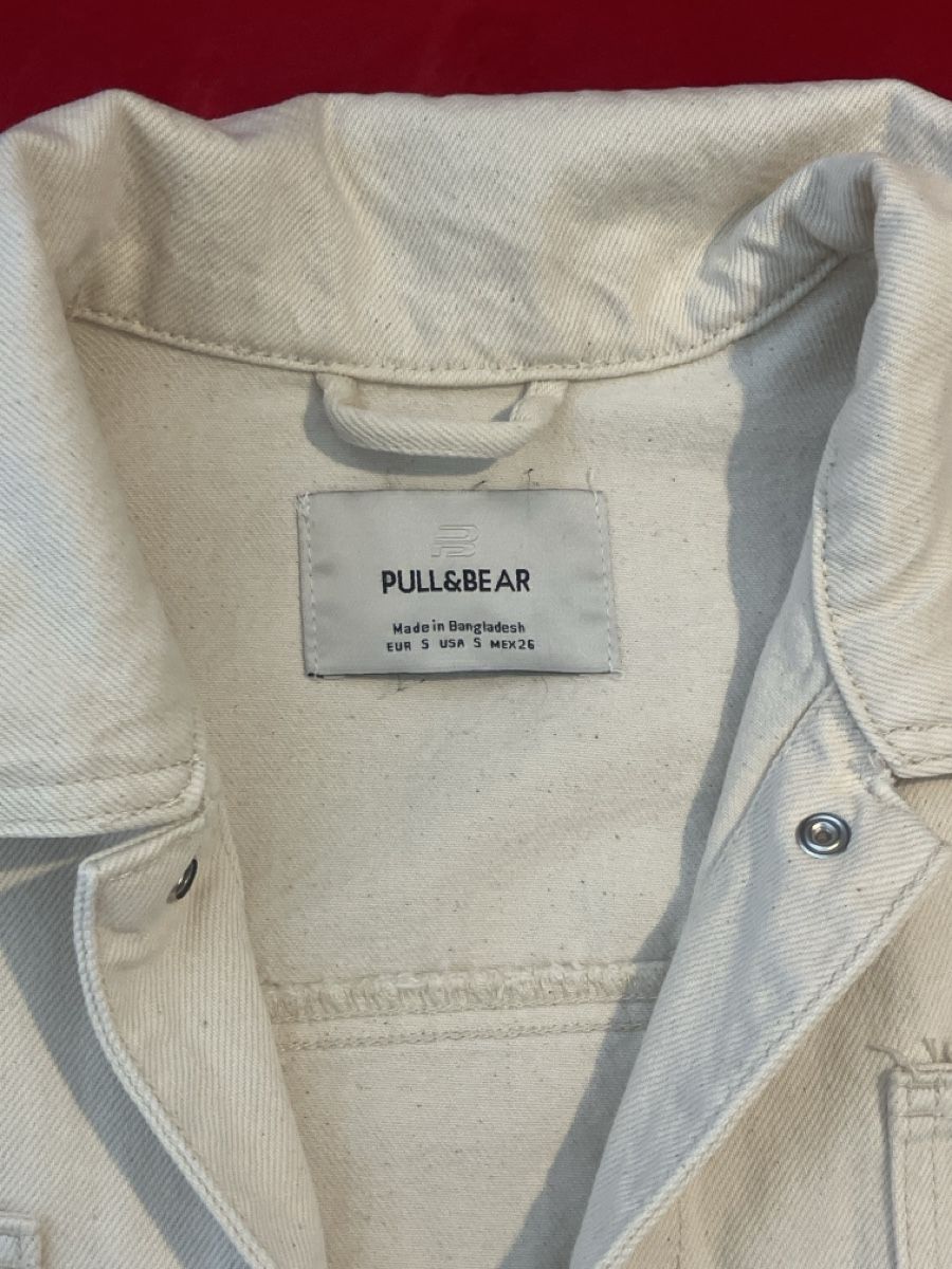 Pull&Bear Giacche: Pull&Bear Jacke, creme-weiss, Gr. S, neuwertig – Usato da Muralto venduto da jac_hkz5 4