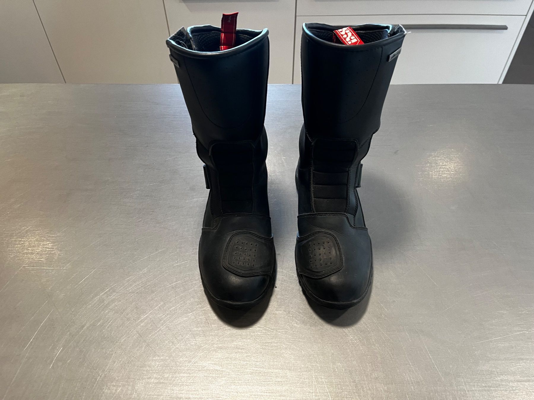 Scarpe da uomo: Motorradschuhe – Usato da Ruswil venduto da D_erni