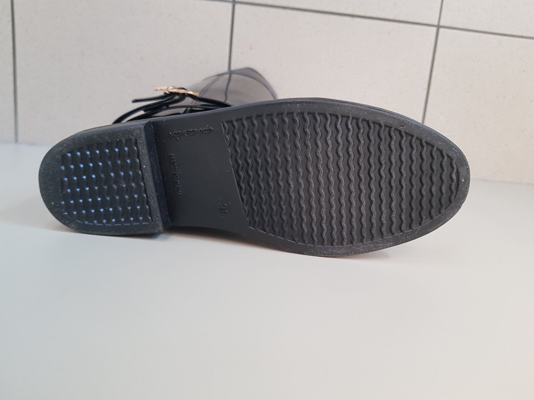 Guess Damenschuhe: Guess Stiefel, Gr.36, einmal getragen – Gebraucht aus Uetikon am See von Zimetstern1.0 4