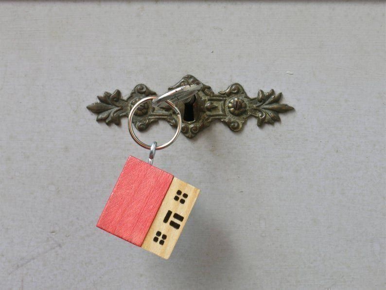 Schlüsselanhänger & - bänder: Porte-clé maison en bois – Gebraucht aus Neuchâtel von heloisa 5