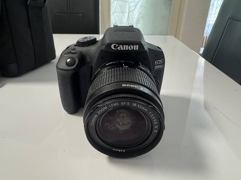 Fotocamera: Canon Kamera EOS 2000D – Nuovo e nell'imballaggio originale da Stein am Rhein venduto da ble_sz89 1