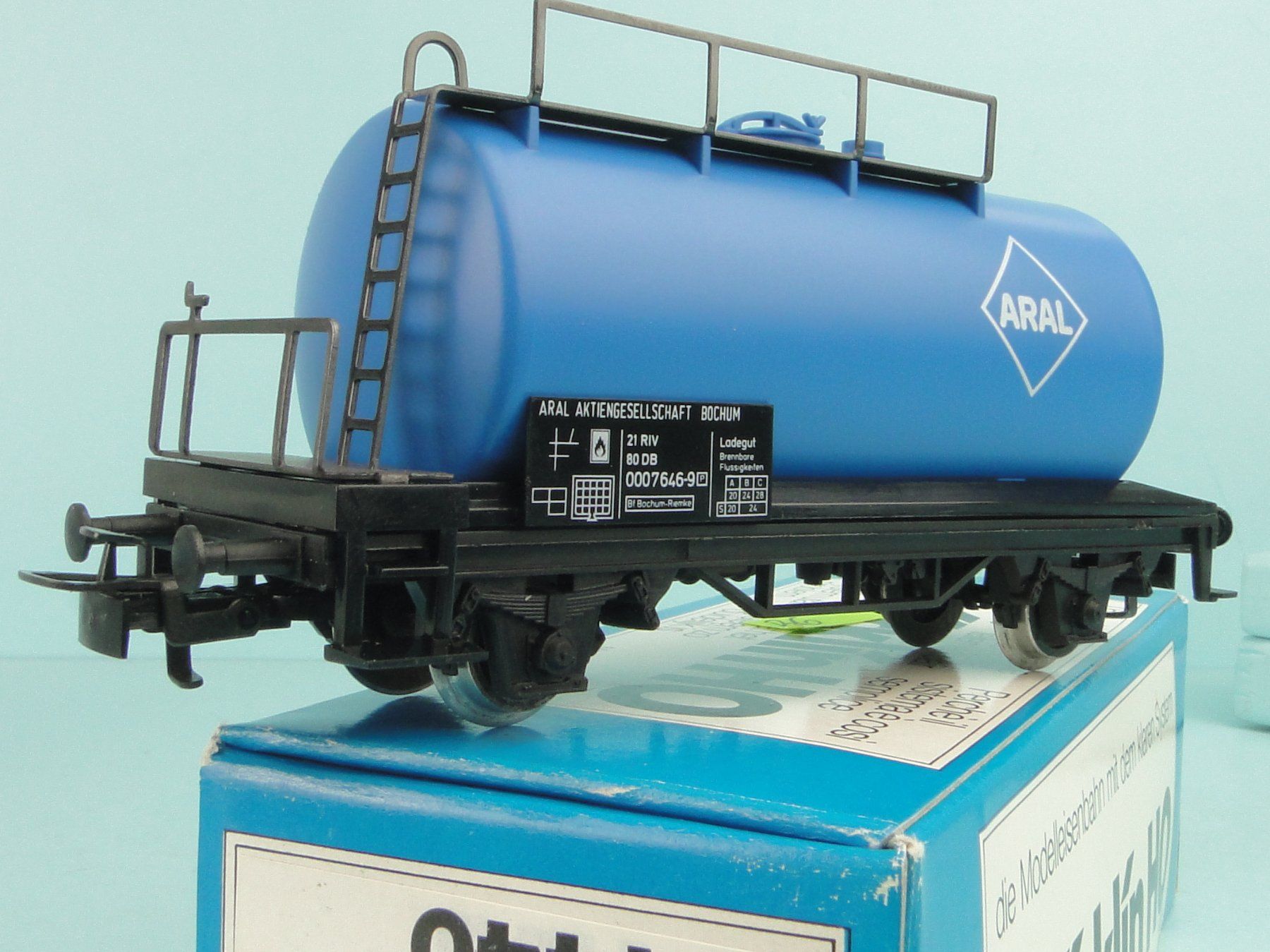 Märklin Modellini di ferrovie: Märklin 4440 Aral – Usato da Bülach venduto da cann11 1