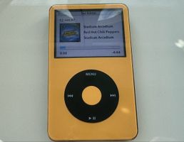 Apple iPod Classic 5 5G 128GB SD Black and Yellow Edition 