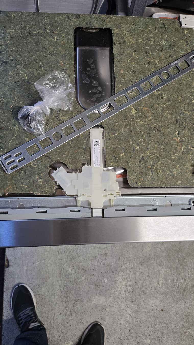 Miele Lavastoviglie: Miele Einbau Geschirrspüler              G 27315-60 SCI – Usato da Rümlang venduto da Idre 3
