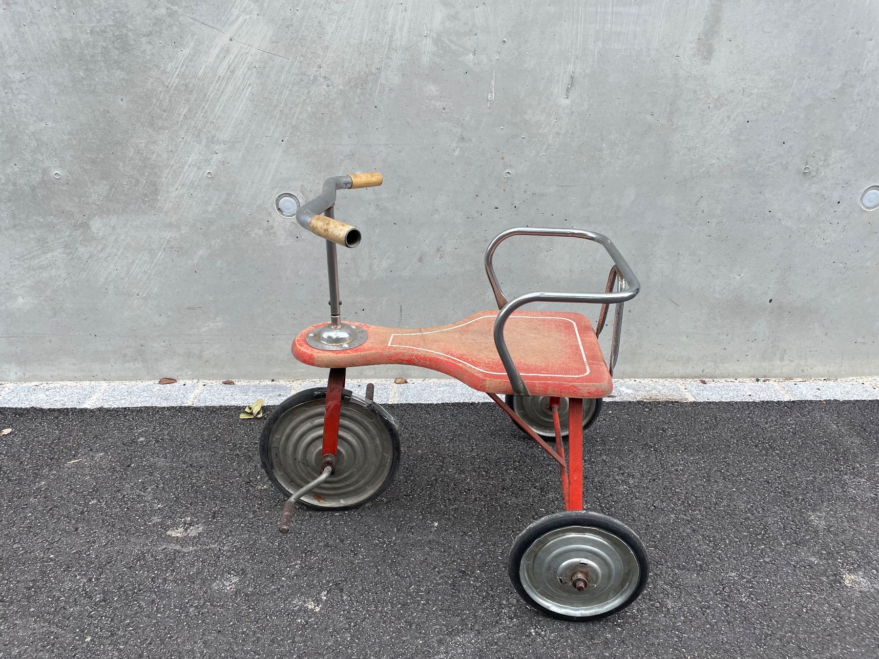 Veicoli per bambini: schönes altes Dreirad – Usato da Neunkirch venduto da autoscooter57