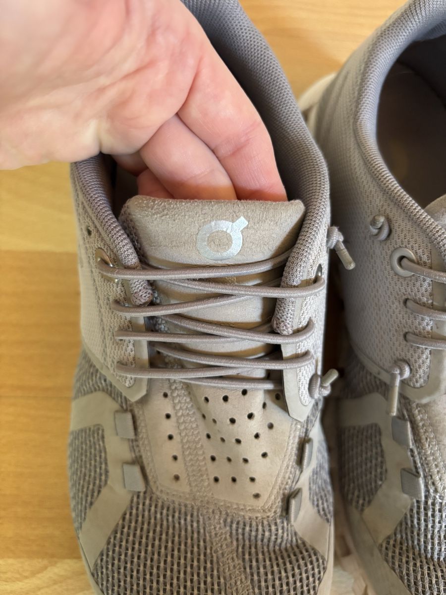 On Scarpe da donna: On Cloud Laufschuhe Damen Grau, Gr. 37 – Usato da Dielsdorf venduto da zumba93 4