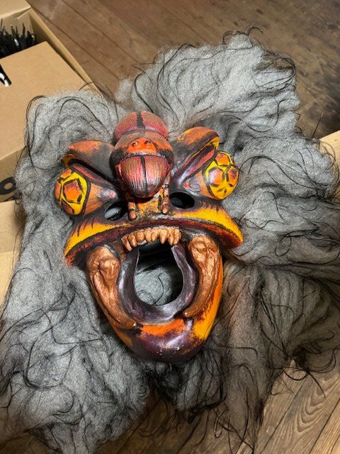 Costumi: Fasnachtskostüm mit Maske – Usato da Oftringen venduto da Oftrige60