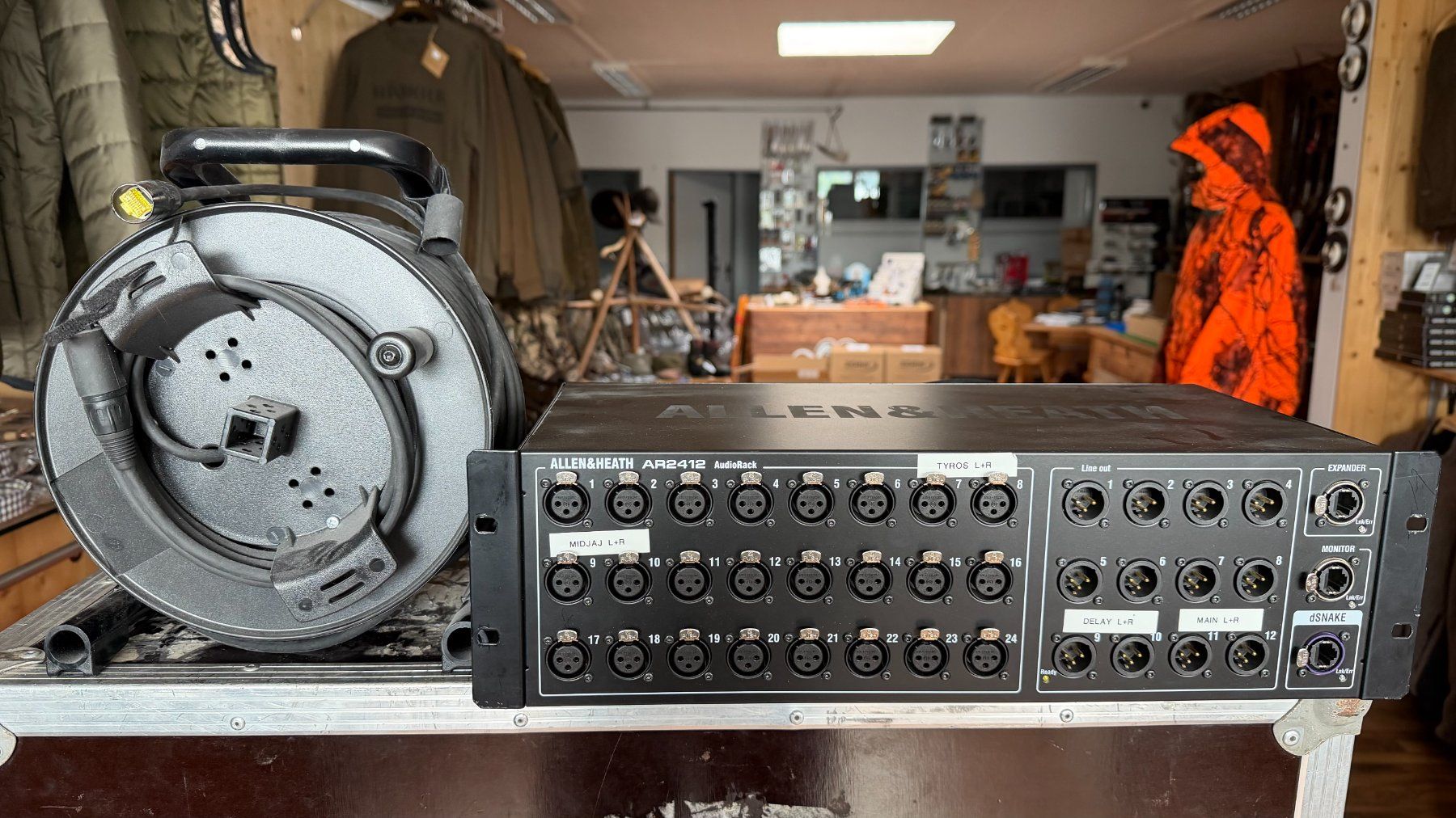 Allen & Heath Mischpulte: Allen & Heath AR2412 – Gebraucht aus Baar von GerdW