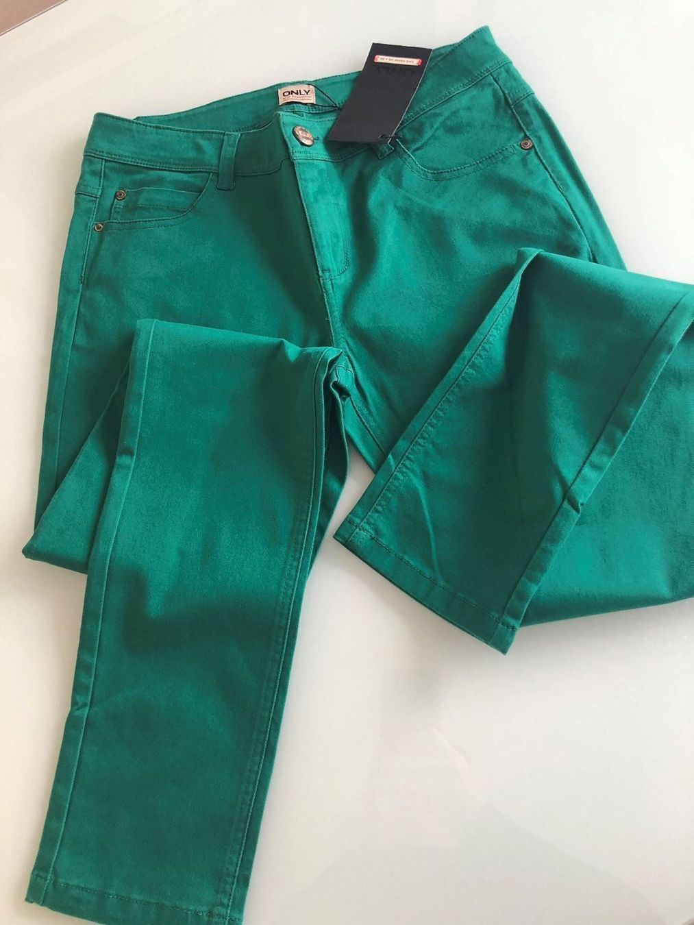 Jeans: Jeans  Grün Gr. 40 – Nuovo e nell'imballaggio originale da Adliswil venduto da Jessik0 4