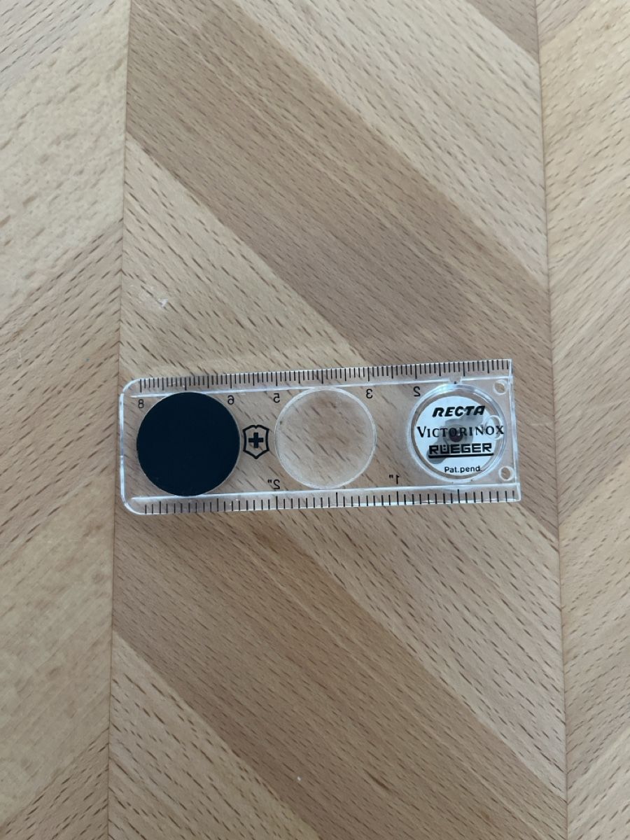 Victorinox GPS & Messgeräte: Mini Kompass Lupe Thermometer Lineal gebraucht – Gebraucht aus Basel von Regenschein 1