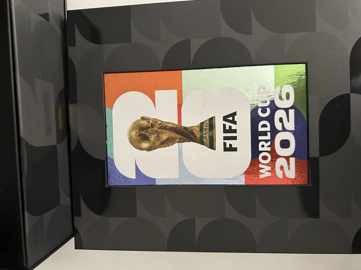 Panini Albums: Panini Treasure Box + alle Sticker sortiert! – Neuf (Voir description) à Bottmingen par hla_599g 2