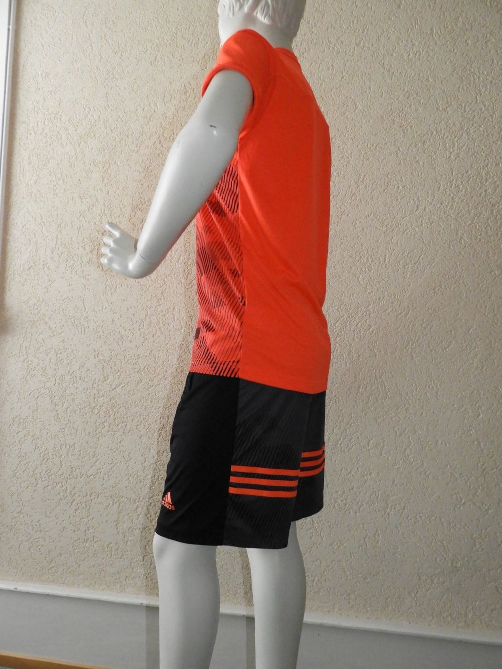 Adidas Lotti di vestiti: Ensemble de sport Adidas - Taille S – Usato da Dombresson venduto da sev_bsb8 3