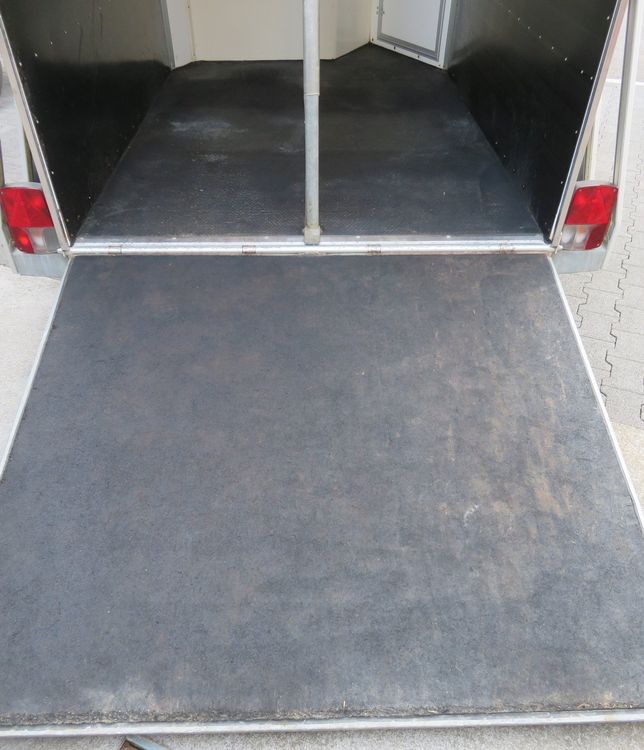Sachentransportanhänger Pferdetransport Blomert T2 ab MFK 6