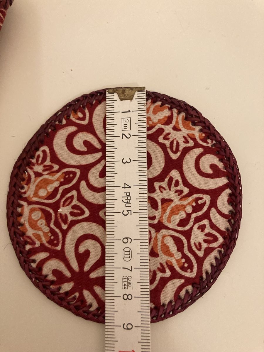 Sottobicchieri: 10 Batik-Untersetzer mit Tasche, Handarbeit – Nuovo (secondo la descrizione) da allschwil venduto da basel5 2