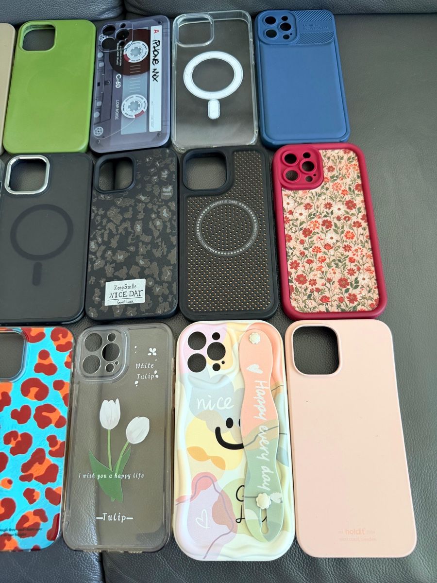 Cover & Protezioni schermo: Cover iPhone 12 Pro Max – Usato da Winterthur venduto da Je_hope 2