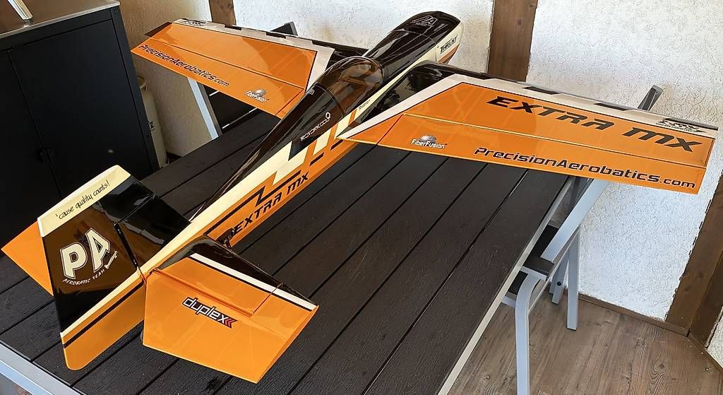 RC Modellbau: Precision Aerobatics Extra MX – Gebraucht aus Utzenstorf von wing55