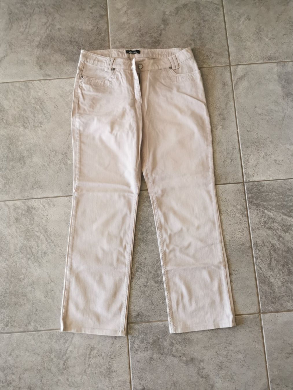 Jeans: Leichte Jeans Damen – Usato da Grosswangen venduto da Weidhof6