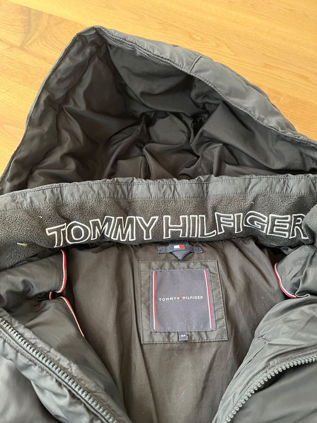 Giacche & Cappotti: Tommy Hilfiger Kinder Winterjacke schwarz – Usato da Sins venduto da stoneborn05 3