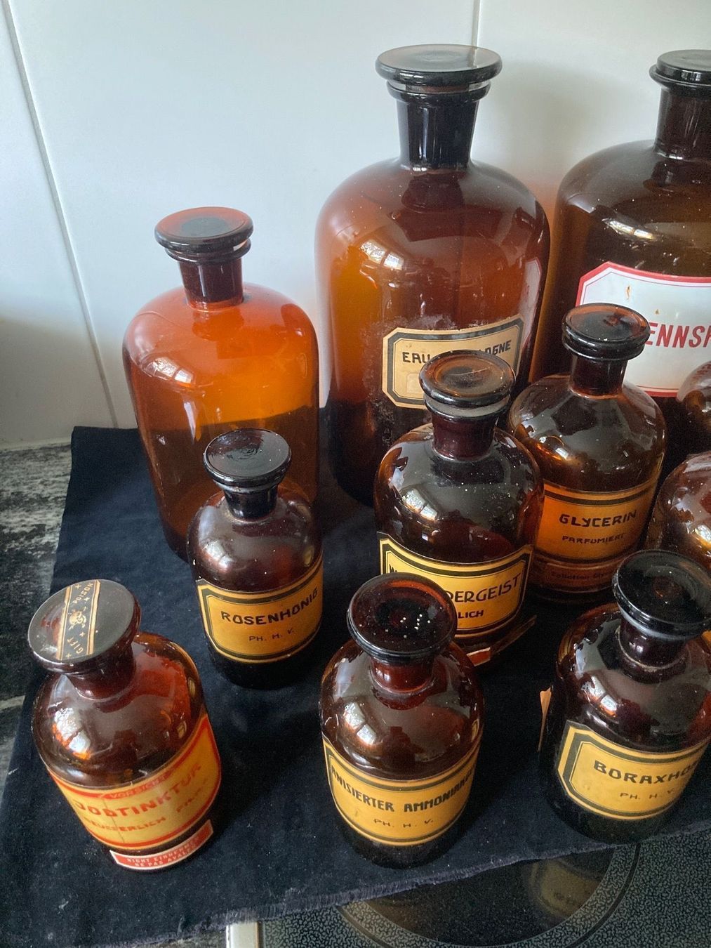 Accessori da laboratorio: 14 alte Apotheker-Flachen 2 x 5 Liter, – Usato da Zürich venduto da Chaeffeler 2