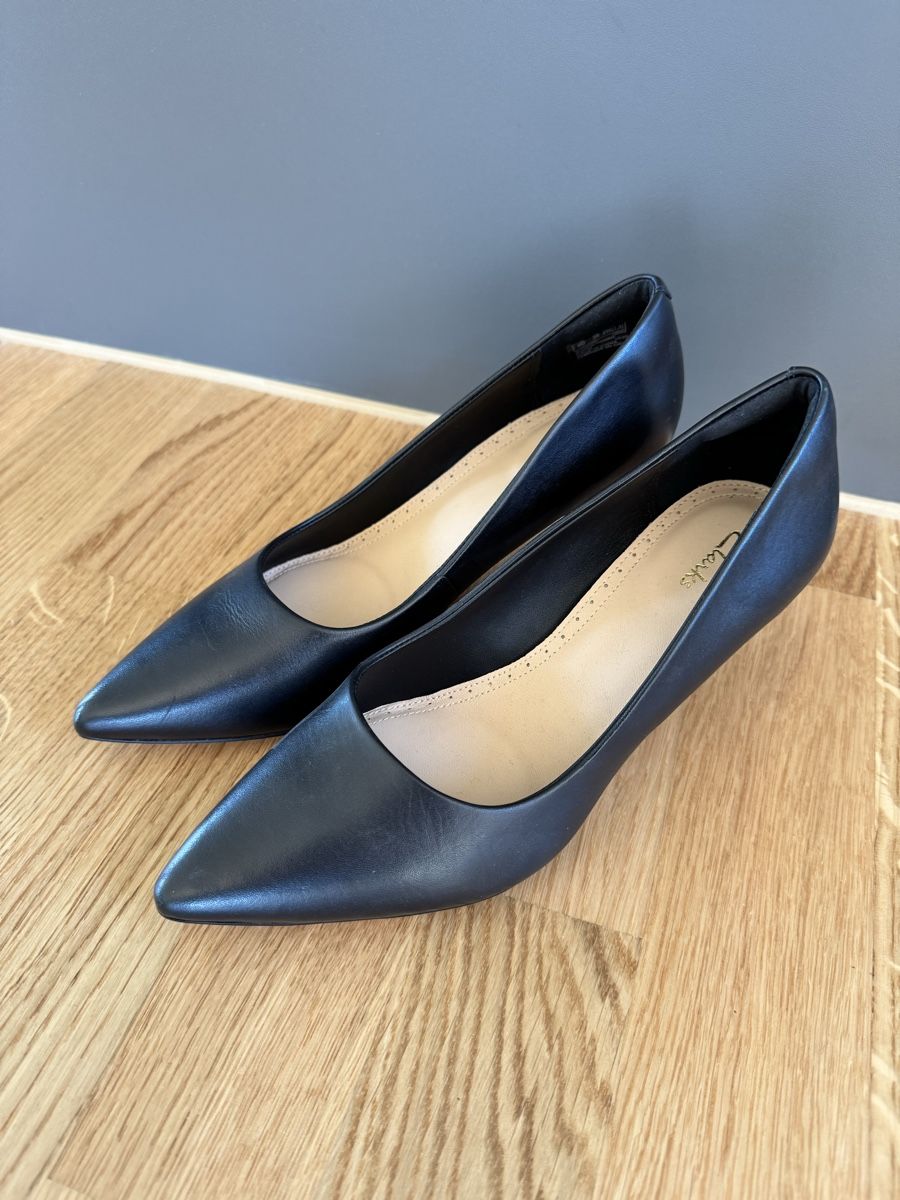 Scarpe da donna: Clarks Pumps schwarz  – Usato da Hagendorn venduto da meryem79