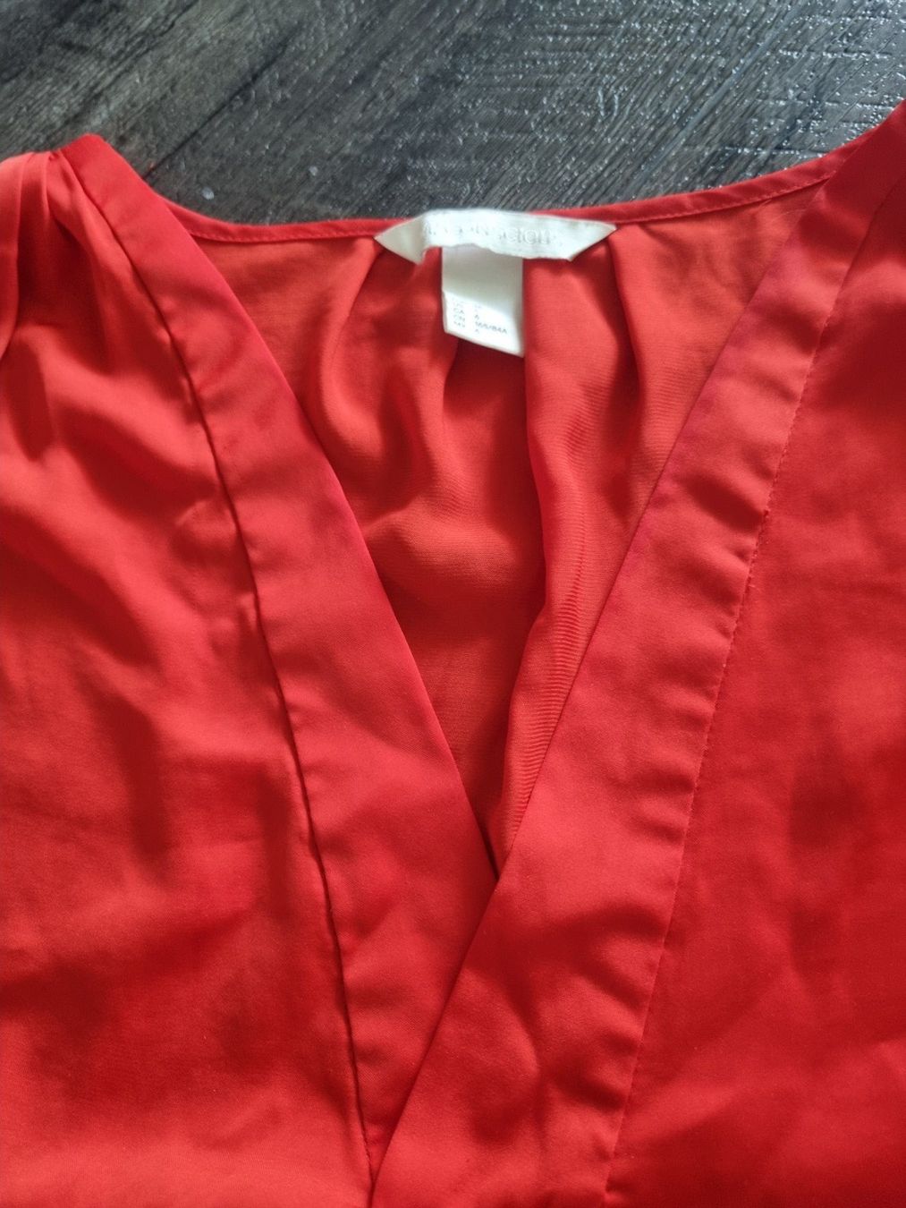 H&M Blusen: Leichte Bluse, H&M, kräftiges Rot, Gr. 36 – Gebraucht aus Zermatt von pantarhei3z 2