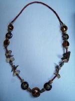 Modeschmuck -  Halskette aus verschiedenen Materialien