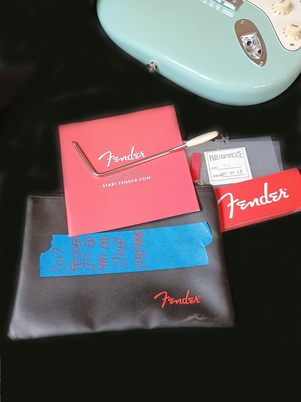 Fender Strumenti musicali: Fender Stratocaster USA Pro édition limitée 2017, bleu – Usato da Sion venduto da zWild 5