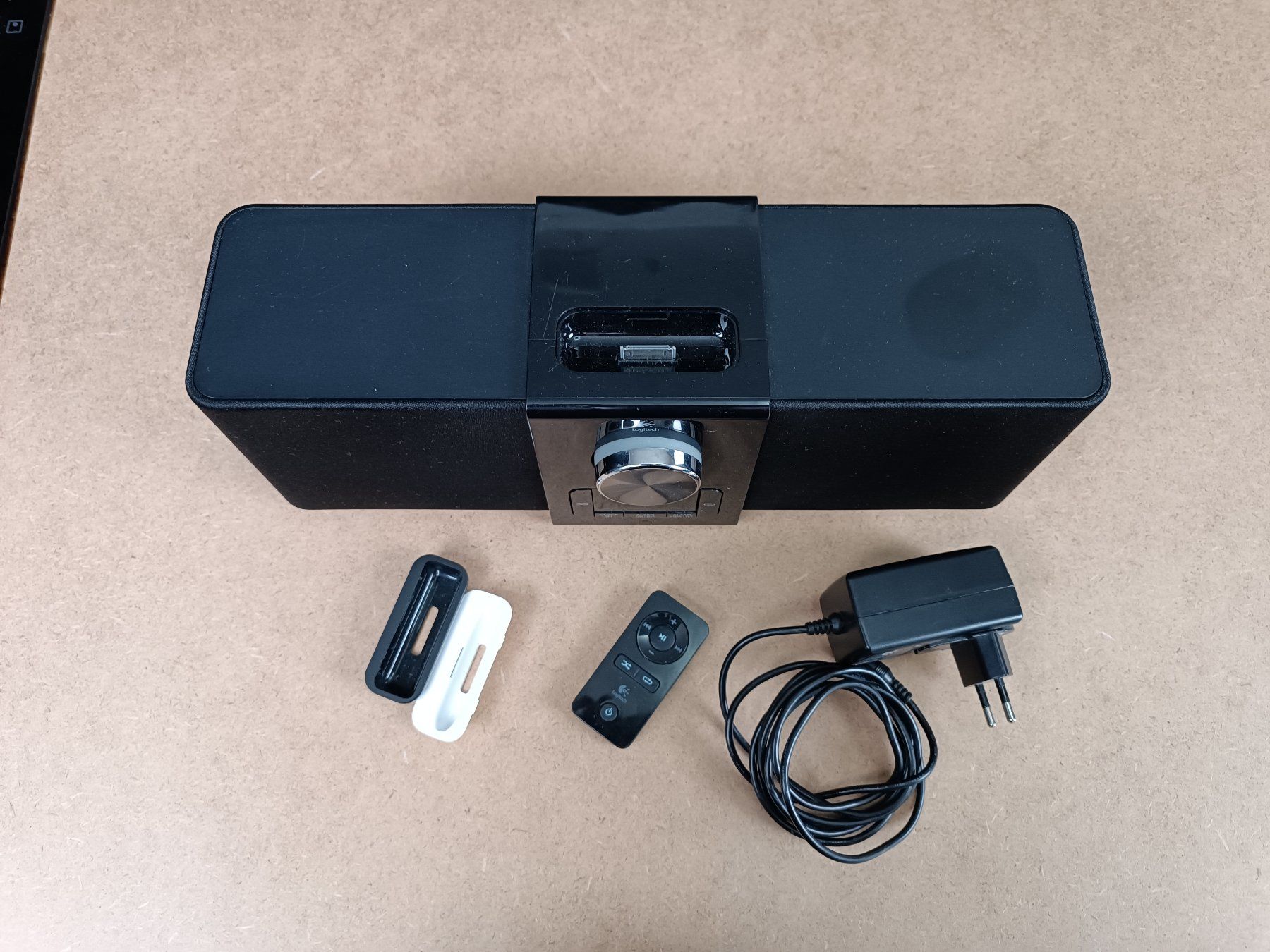 Casse acustiche: Logitech Pure-Fi Express Plus Lautsprecher - Dockingstation – Usato da Amriswil venduto da italy_killa97 1