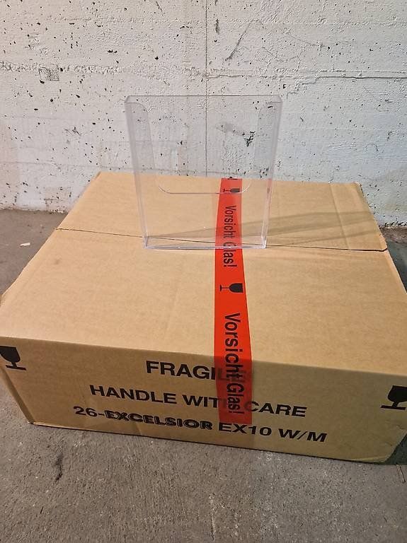 Allestimento di negozi e stand fieristici: Wandprospekthalter Flyer- Halter DIN A4 Plexiglas – Nuovo (secondo la descrizione) da Seuzach venduto da rjuc 1