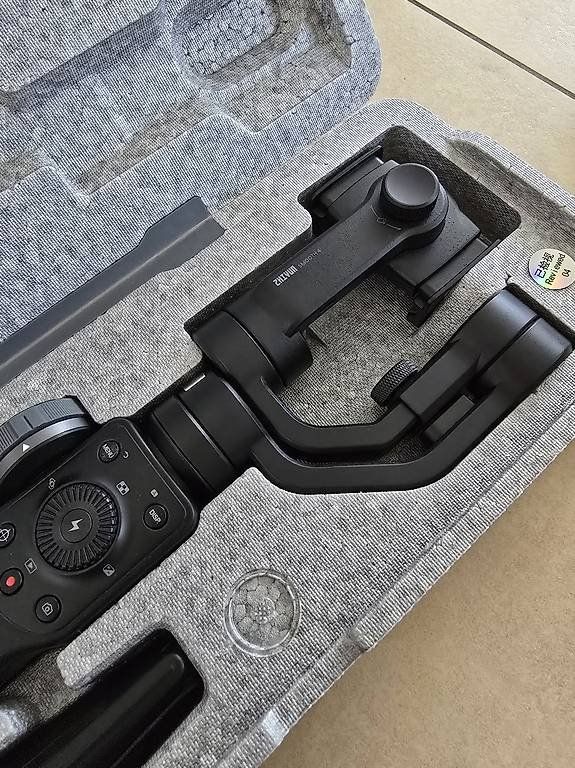 Zhiyun Staffe: Zhiyun Smooth 4 Smartphone-Gimbal – Usato da Rickenbach b. Wil venduto da Kth_v8 3