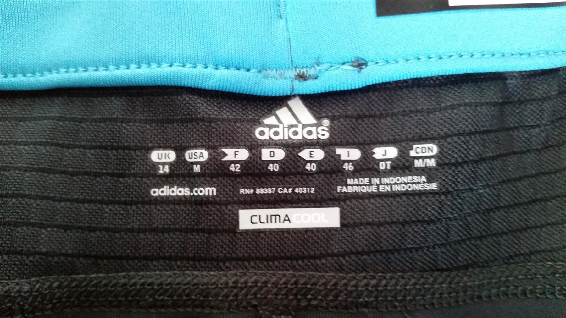 Adidas Hosen: ADIDAS Supernova short tight Damen, Grösse 40 – Neu und originalverpackt aus Winterberg ZH von Gemini63 2